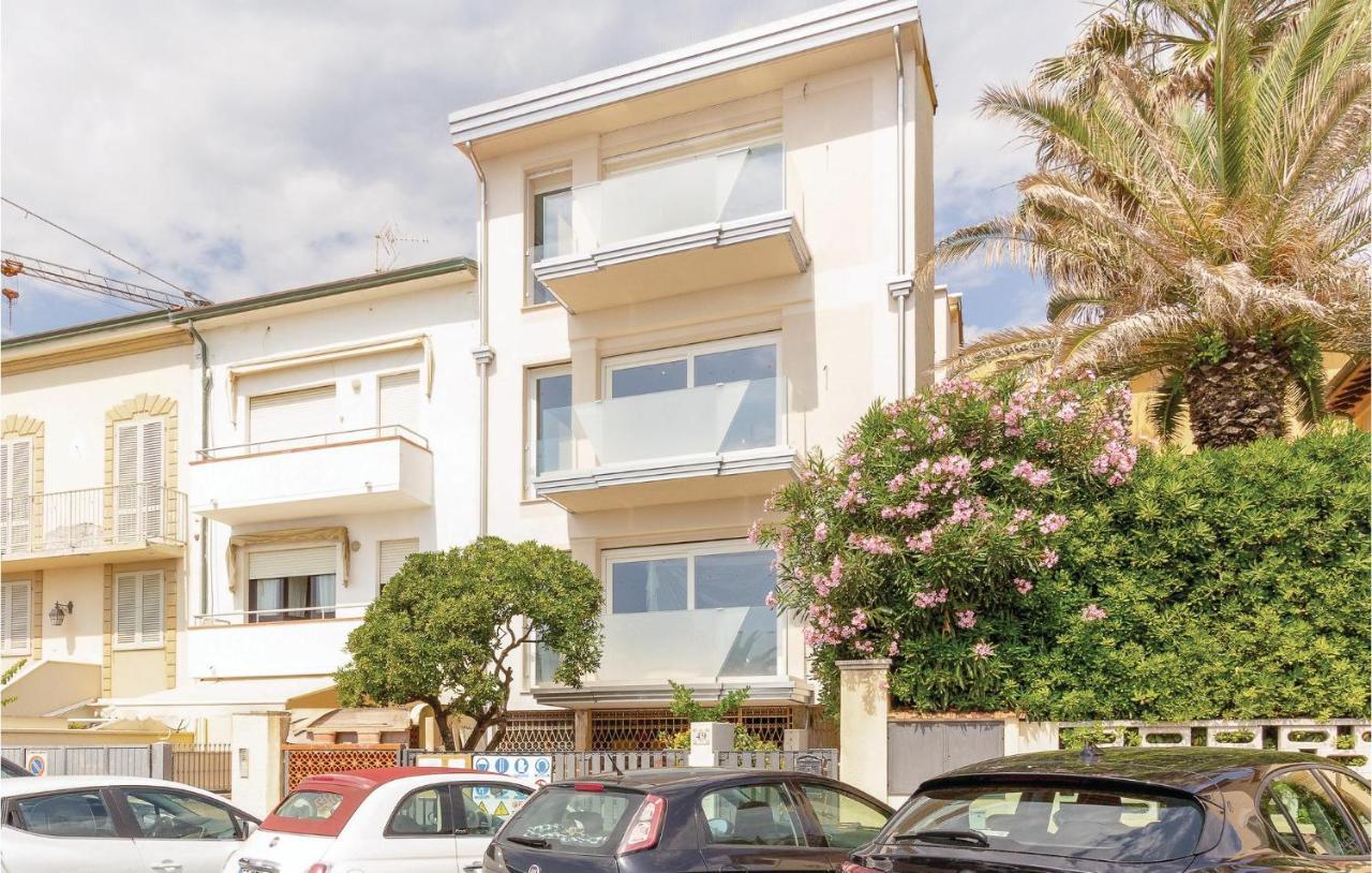 Sul Mare Lägenhet Lido di Camaiore Exteriör bild